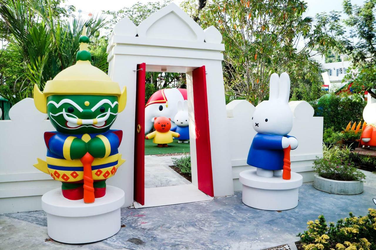 Santorini Park Stay Petchaburi Esterno foto